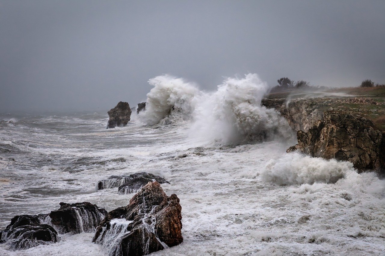 Cape storm alerts continue